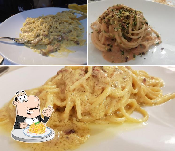 Spaghetti alla carbonara al Ristorante Domus Hernica