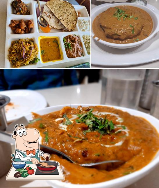 Chicken curry at SREE AKSHAYAM - HOTEL, SWEETS N BAKERS