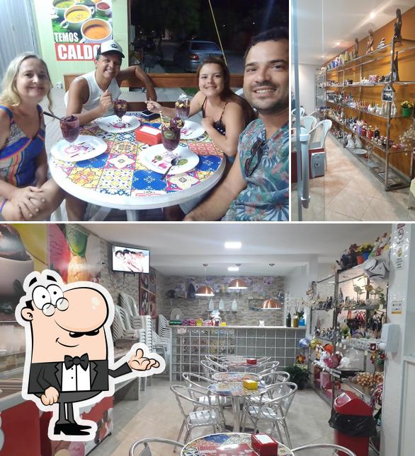 O interior do Anjos Açaiteria & Sorveteria