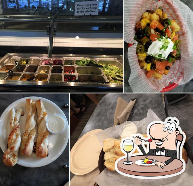 Round Table Pizza, 1020J Keolu Dr in Kailua Restaurant menu and reviews