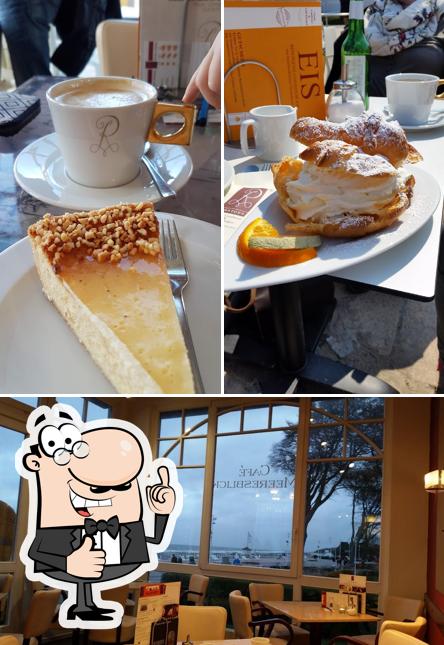 Взгляните на снимок кафе "Classic Café Röntgen I Meeresblick"