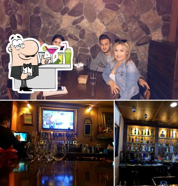 Oyster & Pearl Bar Restaurant in La Mesa Restaurant menu and reviews