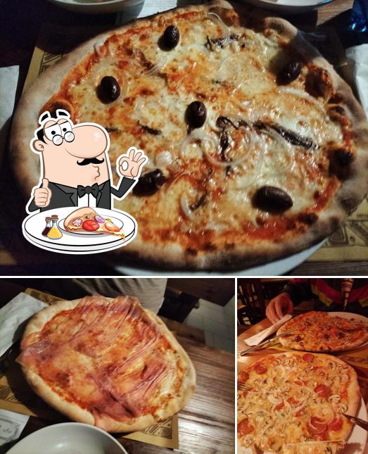 Prenditi una pizza a Tekila Pub