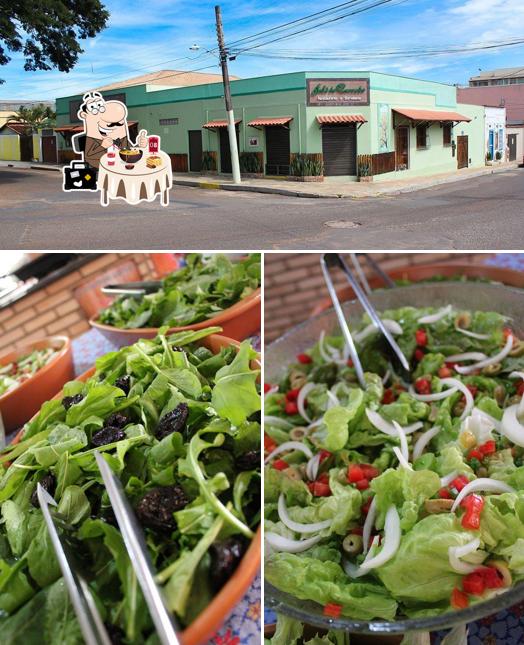 Esta é a foto ilustrando comida e exterior no Restaurante Fulô Do Cerrado