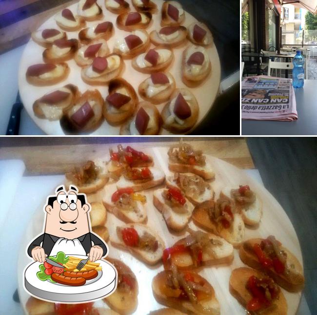 La foto della cibo e tavolo da pranzo di Bar Gramsci