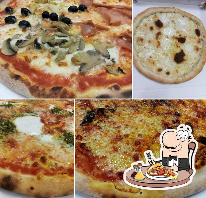 Scegli una pizza a Pizzeria d'asporto & kebab IL CORALLO