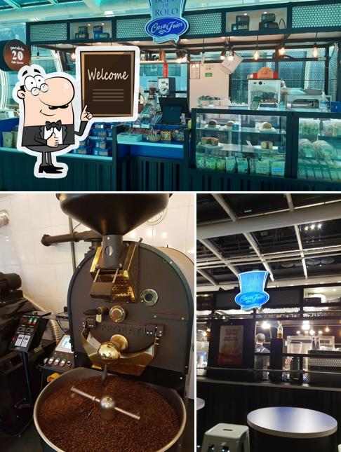 See the picture of Bolo de Rolo Casa dos Frios/ Cafe Paralelo 20