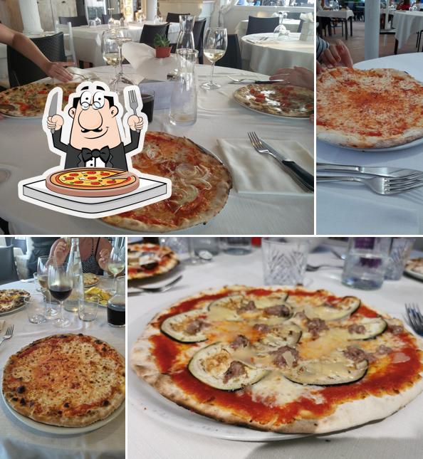 A Ristorante Acropoli, puoi goderti una bella pizza