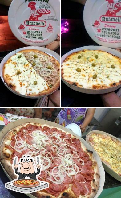 Peça diferentes variedades de pizza