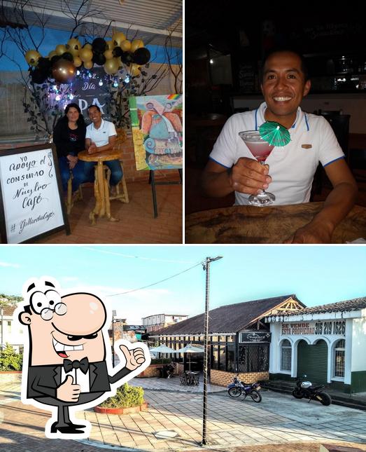 Look at the photo of Tienda de café chapará