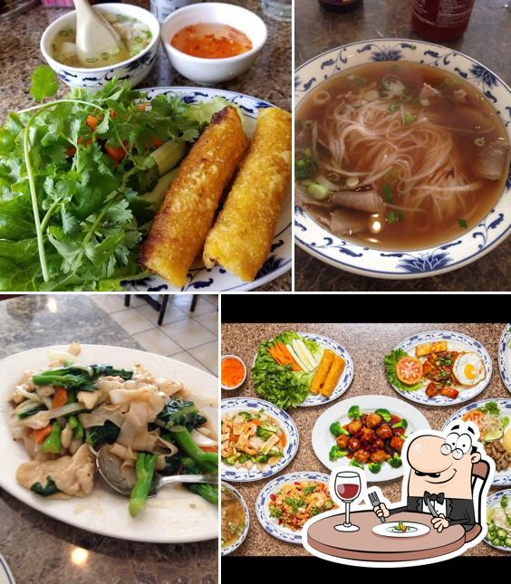 Food at Pho Thanh Long