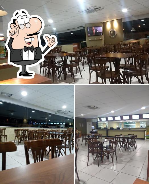 Veja imagens do interior do Dogão Burguer