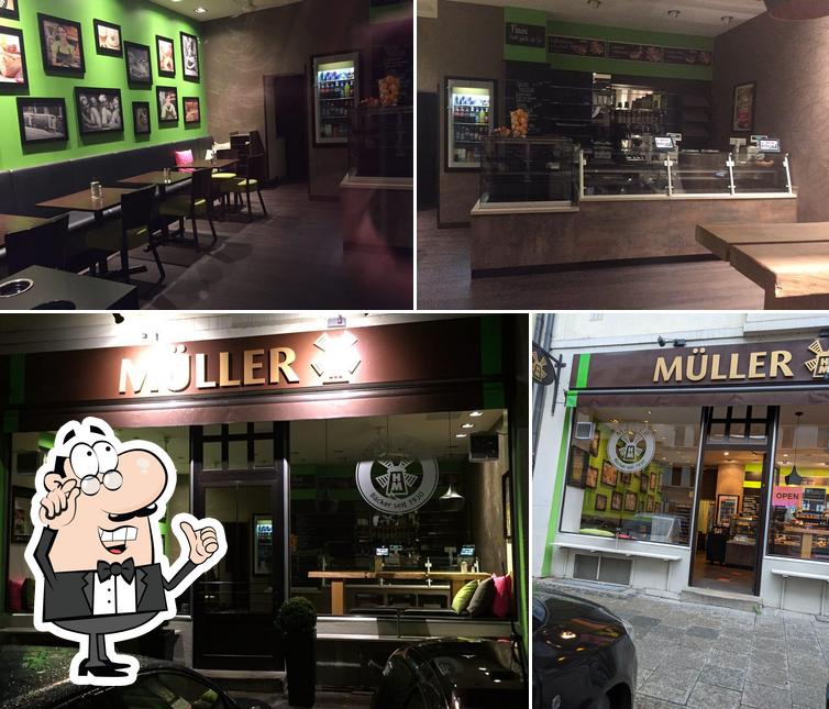 Müller Café & Bäckerei se distingue par sa intérieur et extérieur