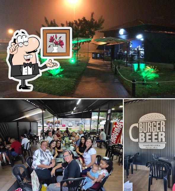 A foto da interior e exterior no Burger Beer