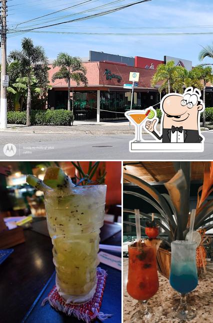 Esta é a foto ilustrando bebida e exterior no Tropicanna Café