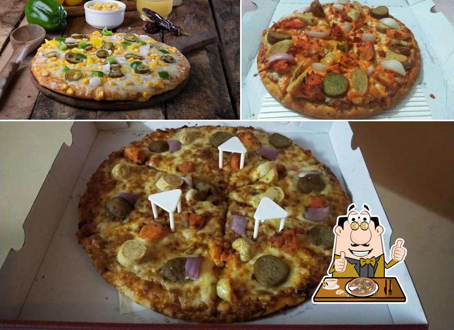 Order pizza at Oven Story Pizza