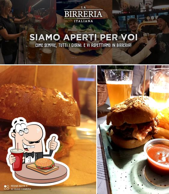 Prenditi un hamburger a La Birreria Italiana Milano Bicocca