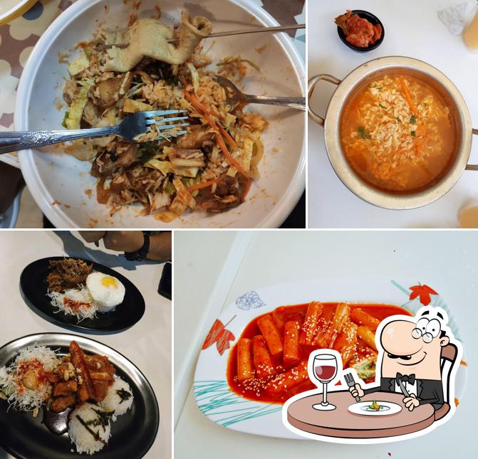 Meals at Koreanderia Cupbop (코리안데리아컵밥)