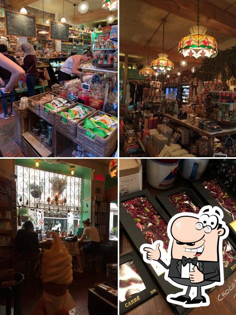 Le Petit Dep Café et épicerie fine, Montreal, 179 SaintPaul St W