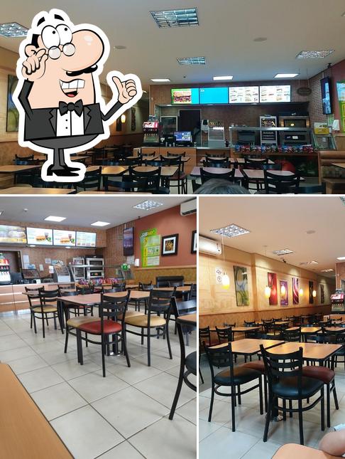 O interior do Subway