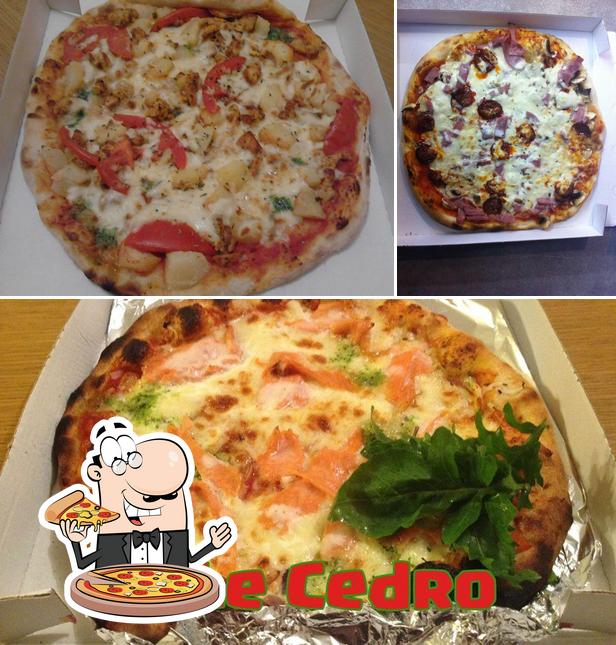 Pick pizza at Le Cedro Food Truck