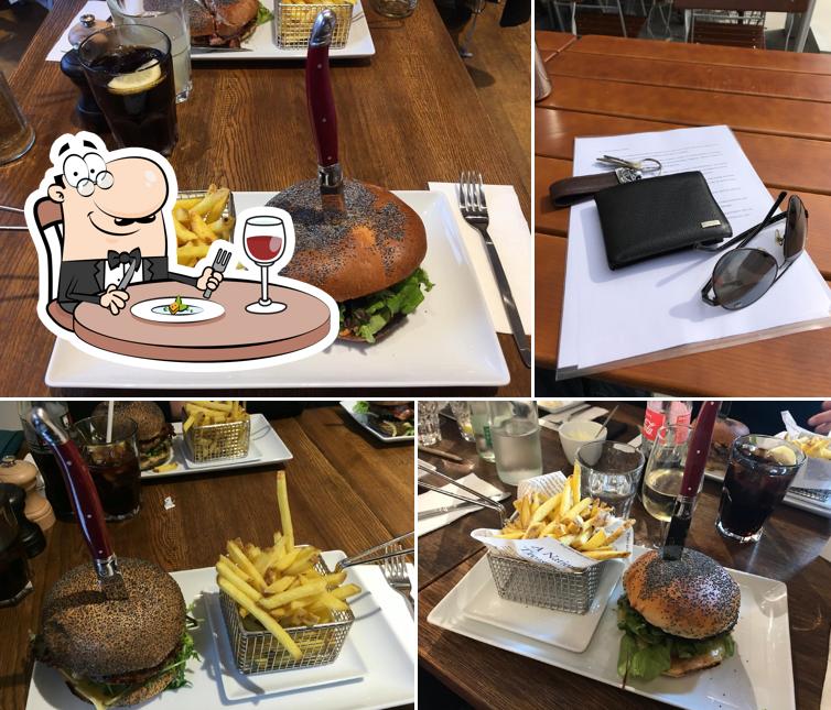 Hamburger et gâteau au chocolat à Tartines & Co Nyon