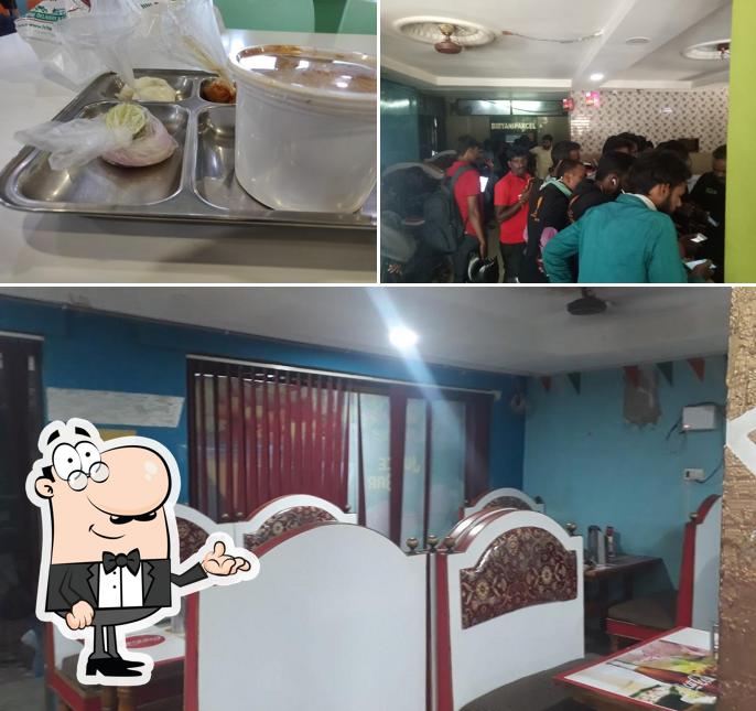 Check out how Hi-Tech Bawarchi Multi Cuisine Restaurant looks inside