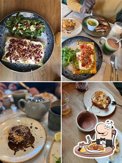 Sacré Brunch
