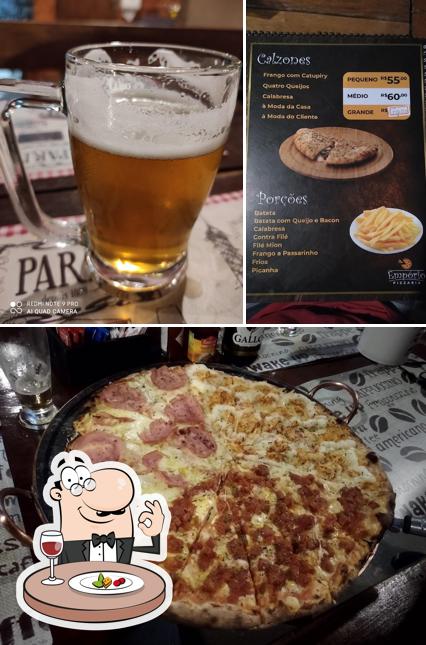 Comida em Empório Pizzaria