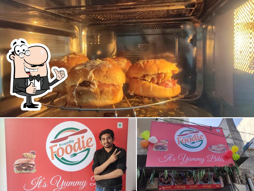 Foodie ( pizza, Burger, Sandwich)