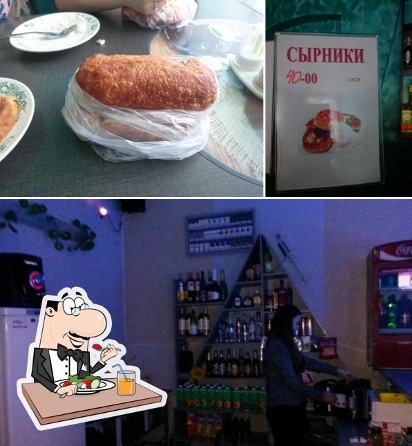 This is the image displaying food and interior at Старая Шуя