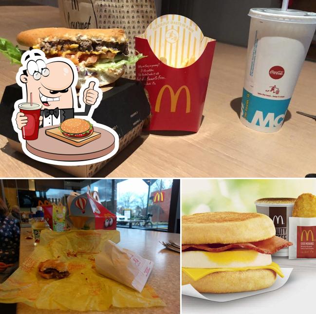 Попробуйте гамбургеры в "McDonald's Sturt St"