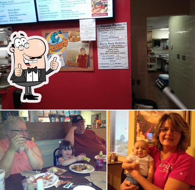 Penn's Fish House Restaurants, 12968 MS18 in Raymond Restaurant