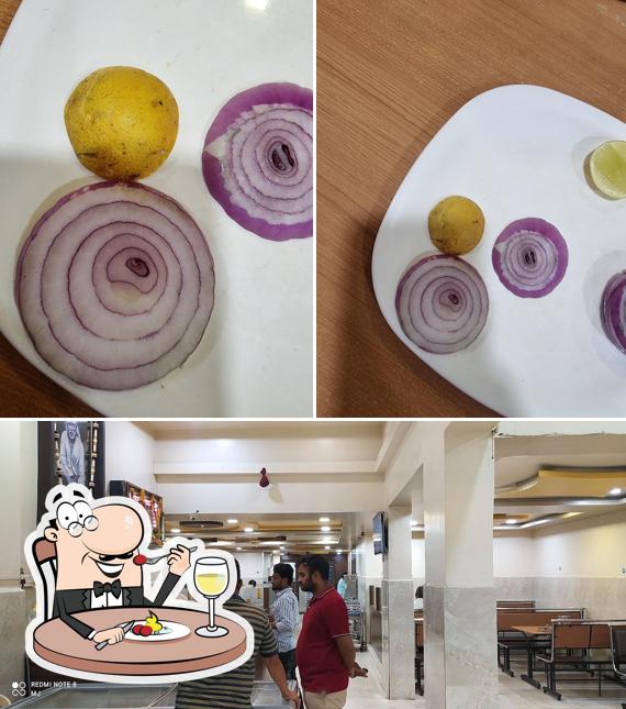 Hotel Sri Sai Sathkar