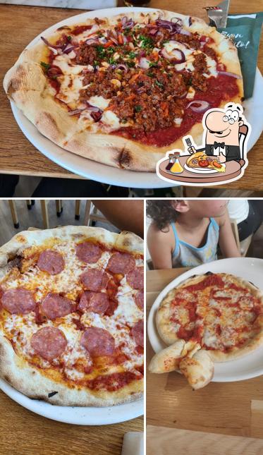 Kostet diverse Variationen von Pizza