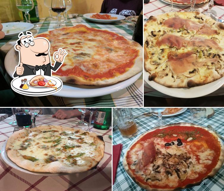 Prueba una pizza en Trattoria Pizzeria da Gino alla Villetta