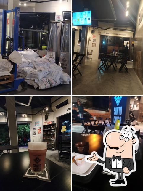 Veja imagens do interior do Cervejaria Santo Chico