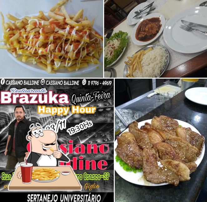 Peça fritas no Brazuka Restaurante & Lanchonete