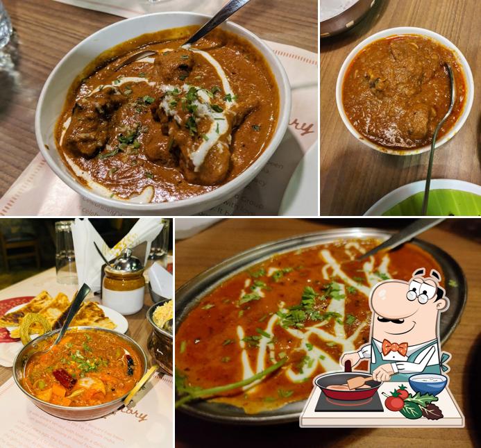 Chicken curry at Azad Restaurant at Over Bridge