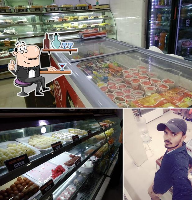 Among various things one can find interior and beverage at Everest Cake Centre