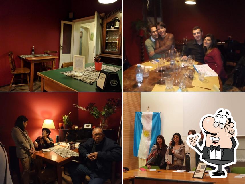 Siediti a un tavolo di EL PERICON