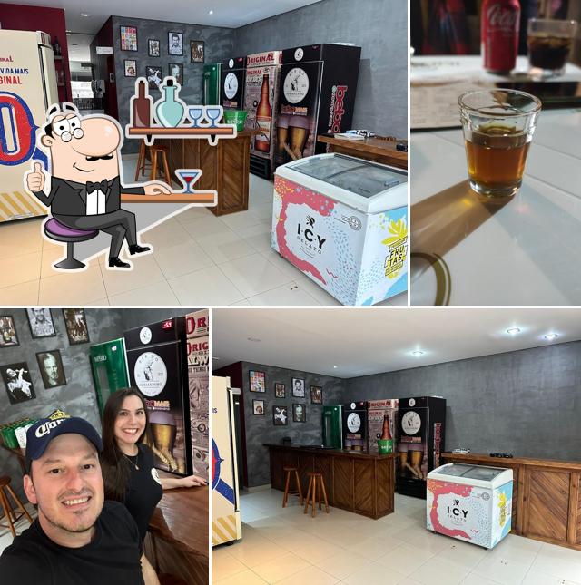 O interior do Bar do Adrianinho