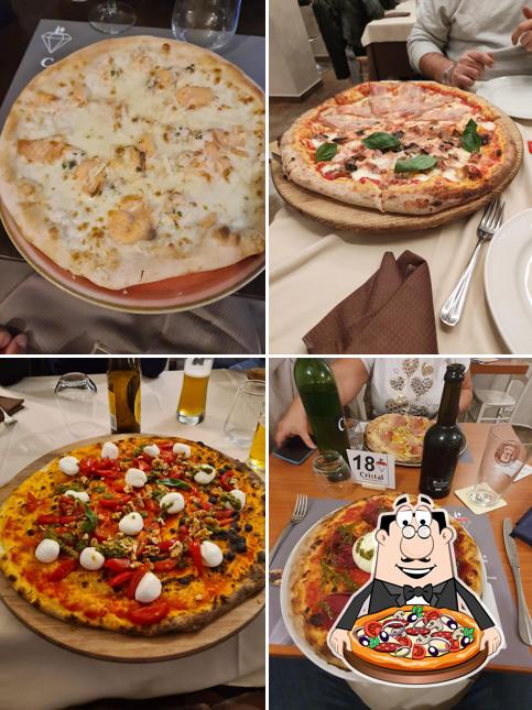 Prenditi una pizza a Pizzeria Ristorante Cristal