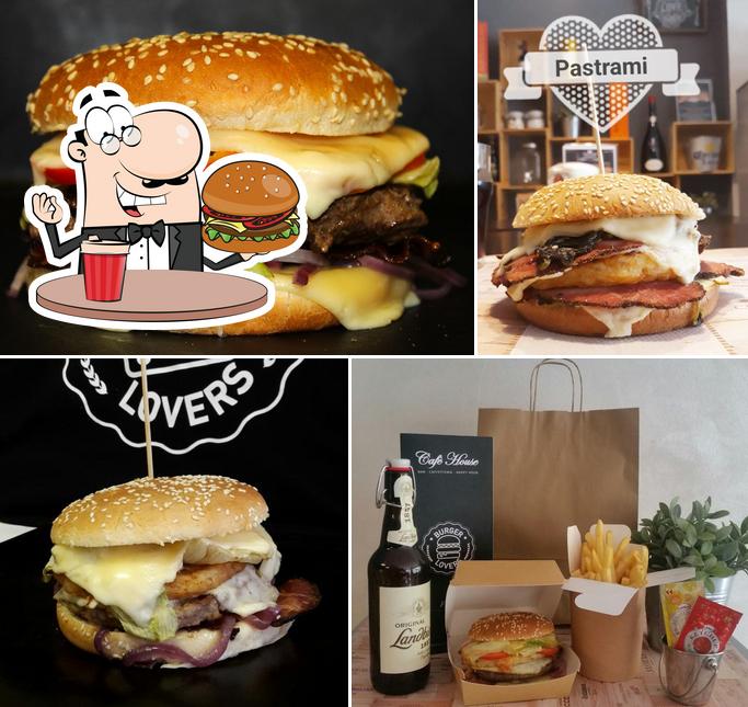 Prova un hamburger a Cafe' House