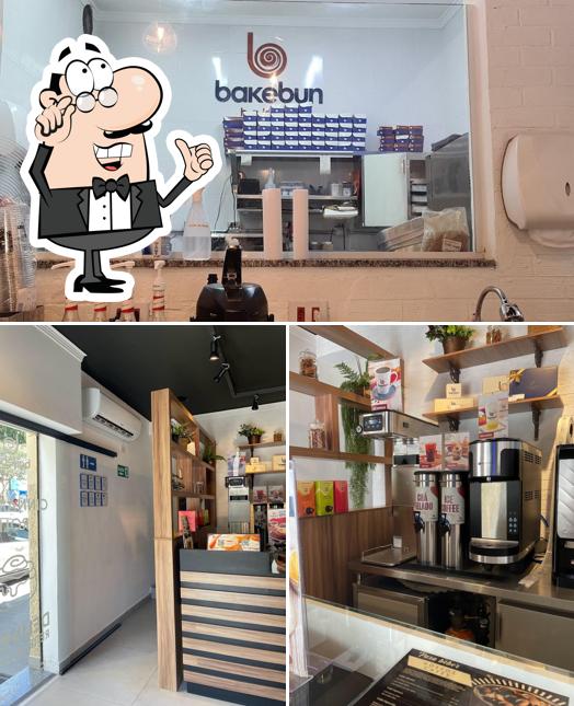 O interior do Bakebun Bakery Bela Vista