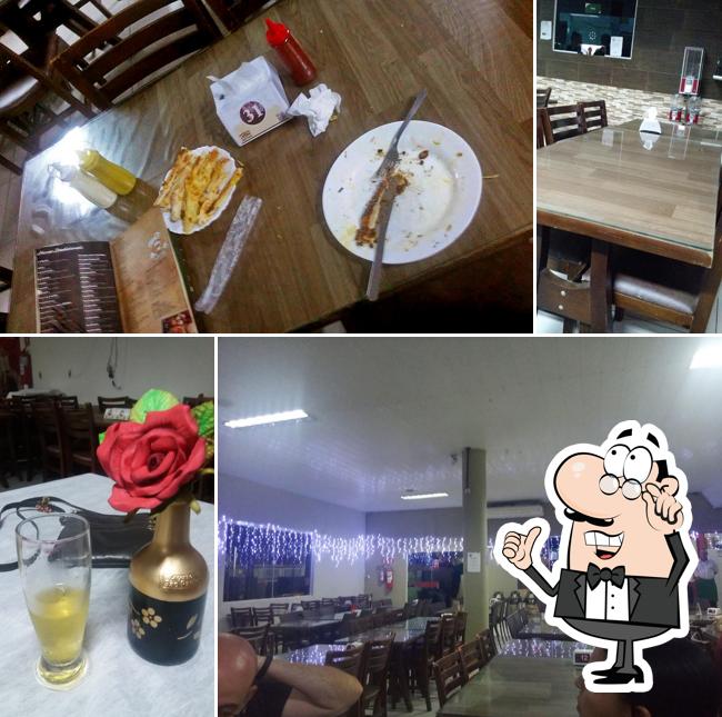 O interior do D'Napoles Pizzaria - Bancários