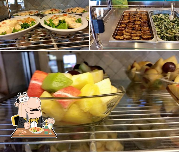 Platti al Ristorante Self-Sevice Pit Stop