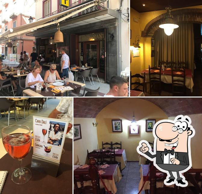 Check out how Restaurant España looks inside