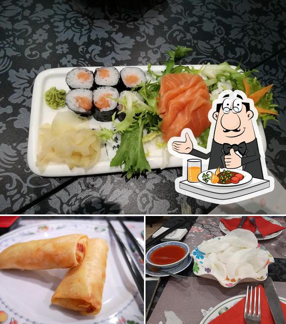 Platti al Ristorante Cinese Asia（Ristorante Asia）