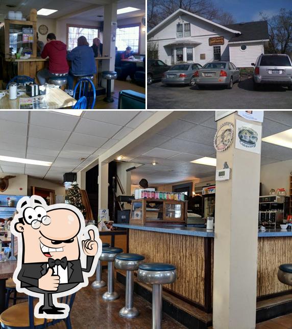 Four Corners in Delmar Restaurant menu and reviews